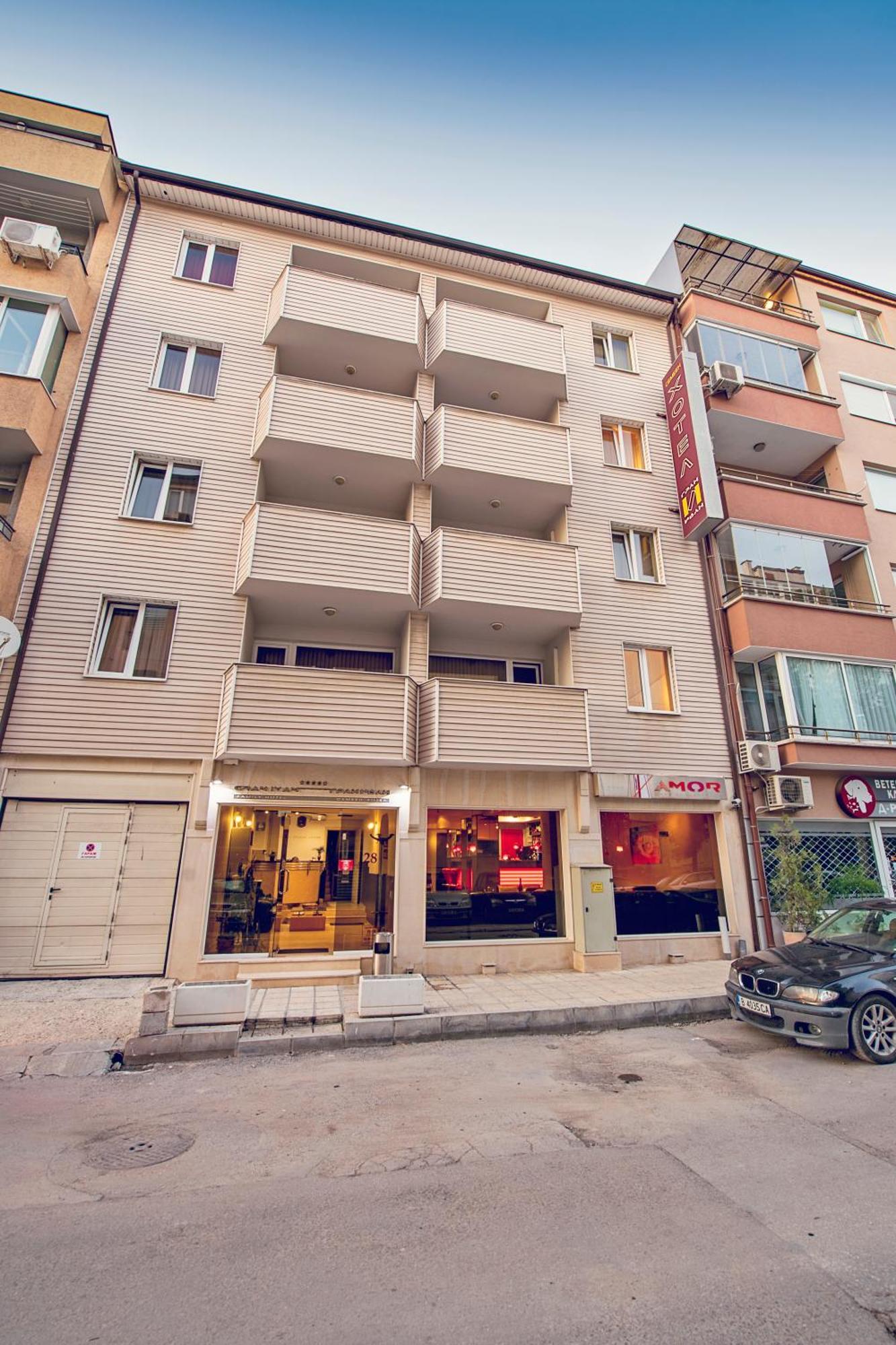 Family Hotel Gran Ivan Varna Exterior foto